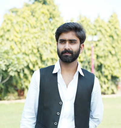 Professional portrait of Mohit Daksh